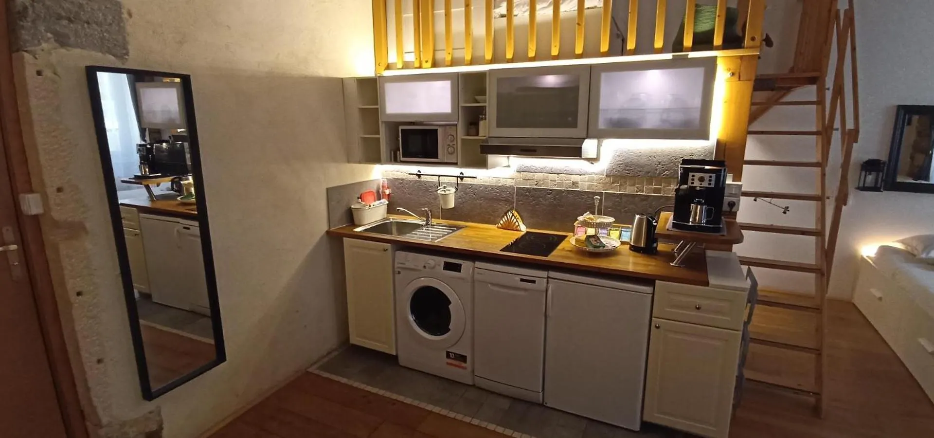 Bed and Breakfast Loge De L'Opera Lyon 2*,  Francia