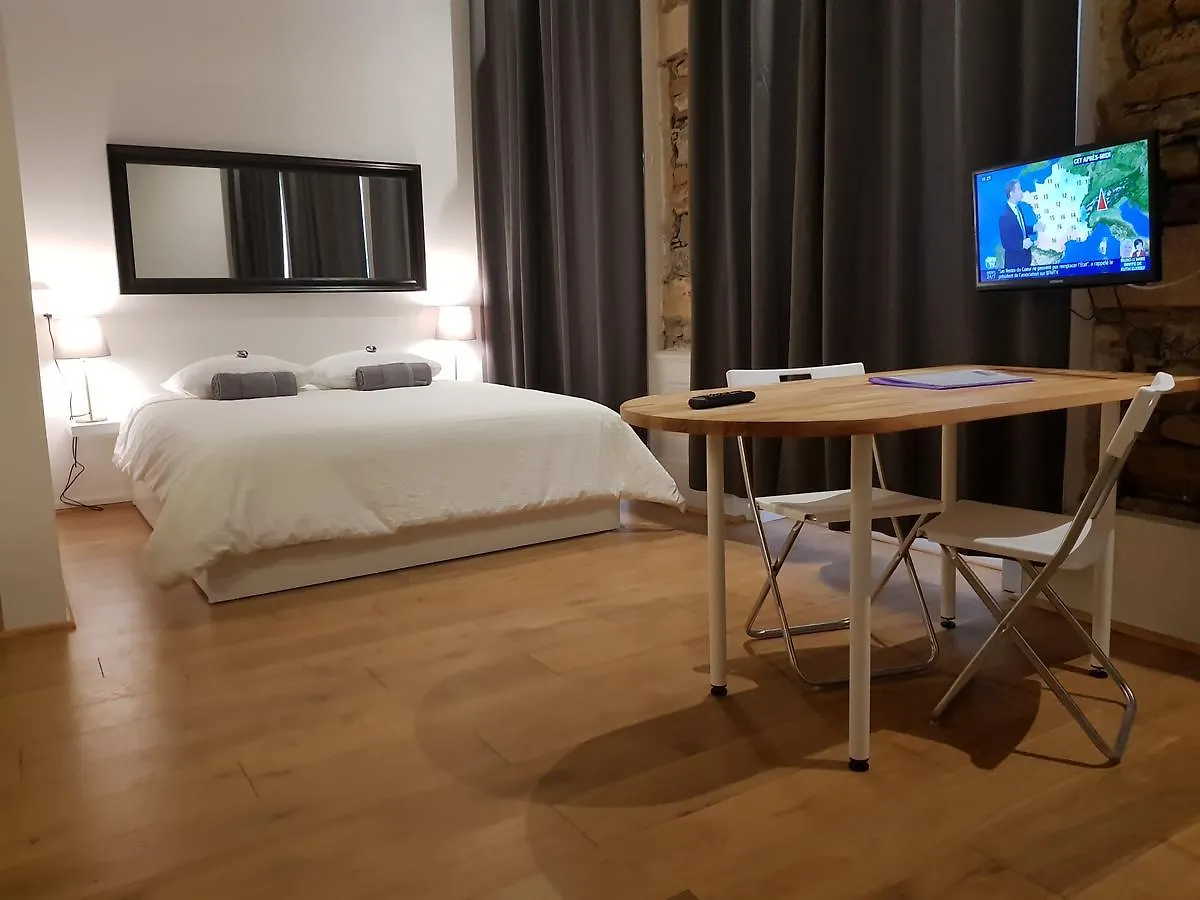 Bed and Breakfast Loge De L'Opera Lyon 2*,