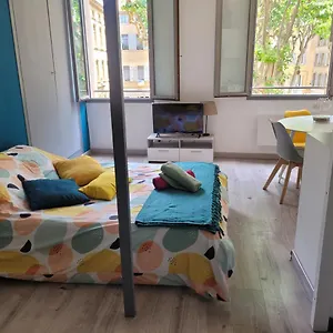 Charmant Studio Avec Mezzanine Francia